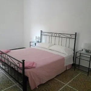 Alojamento de Acomodação e Pequeno-almoço Hostel B&B, Pisa